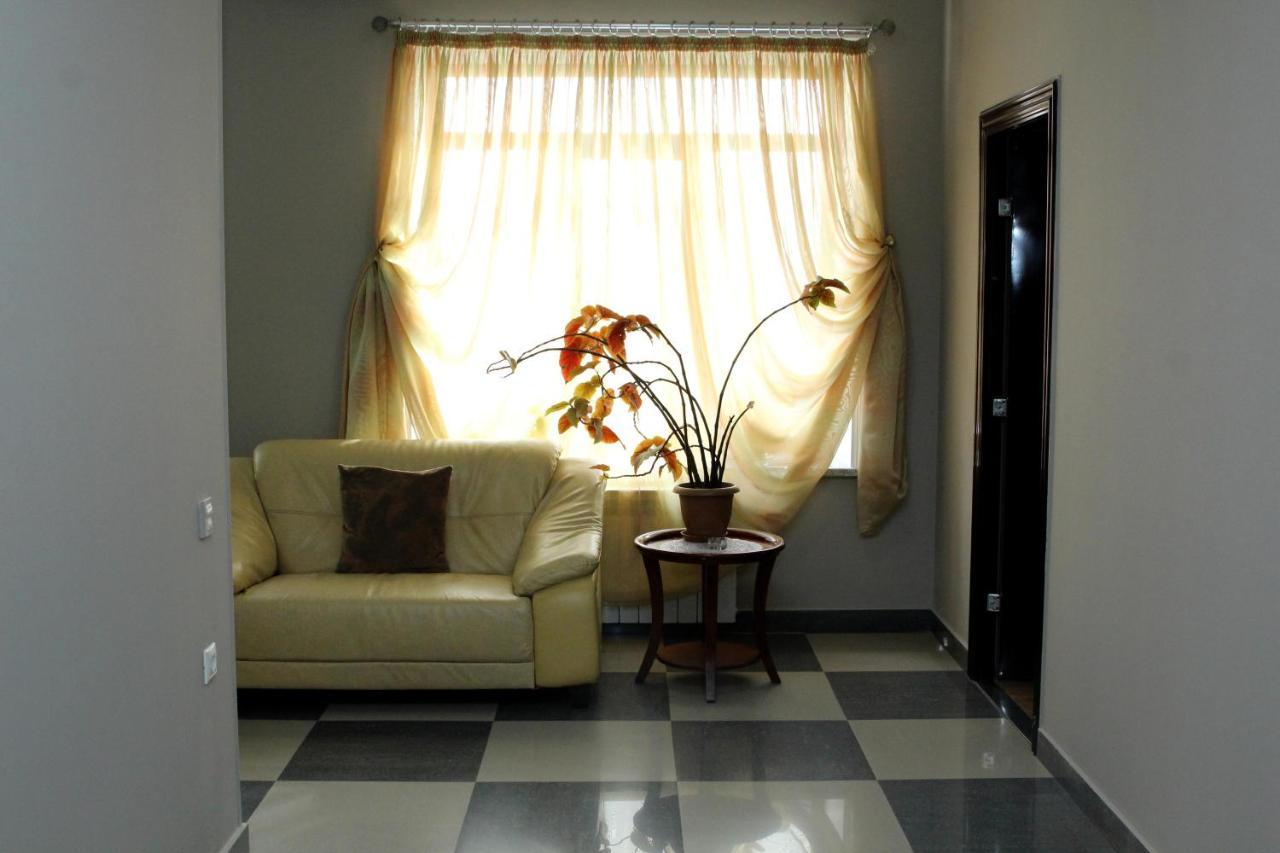 Golden Apricot Bed & Breakfast Gyumri ภายนอก รูปภาพ