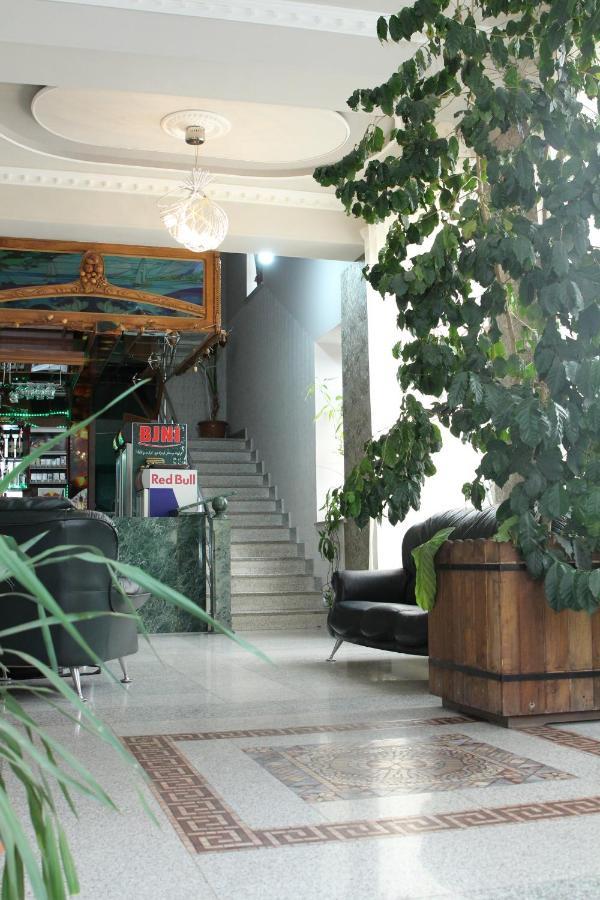 Golden Apricot Bed & Breakfast Gyumri ภายนอก รูปภาพ